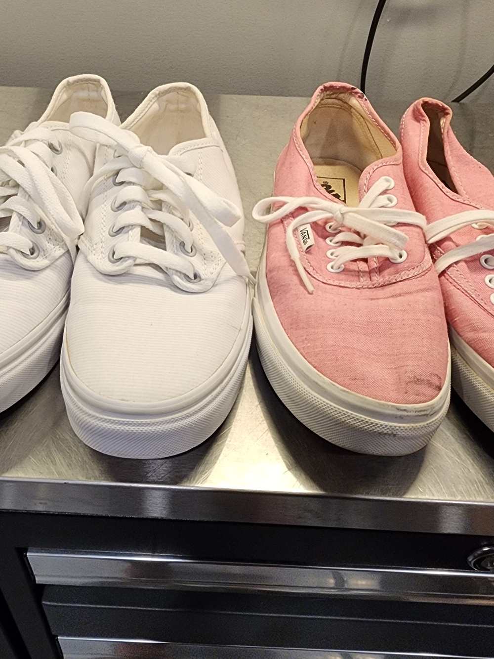 Vans 10 - Picture 9 of 9